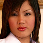 Thai ladyboy toys her asshole
